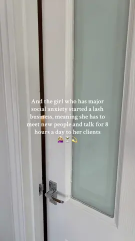 Just a girlie thing 💁🏼‍♀️🤣, wouldn’t change it for the world I absolutely adore my job ♥️#lovemyjob #lashbusiness #socialanxiety #growthmindset #unrealwork 