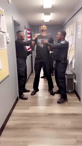 Funny Taser training clip😂😂😂#foryou #funnymoments #funnytiktok #funnyvideos #funnyvideosforyou #fyp #Taser 