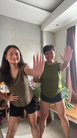 Kulitan with my kolehiyala! Hahaha. #momanddaughter #parentsoftiktok #trendingtiktok #tiktokdance #makeitviral
