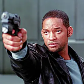 I, Robot (2004) | This robot has already developed self-awareness 🤖🕵🏽‍♂️💥 #IRobot #WillSmith #SciFiThriller #ThreeLaws #AI #RobotUprising #Sonny #CinematicRecap 