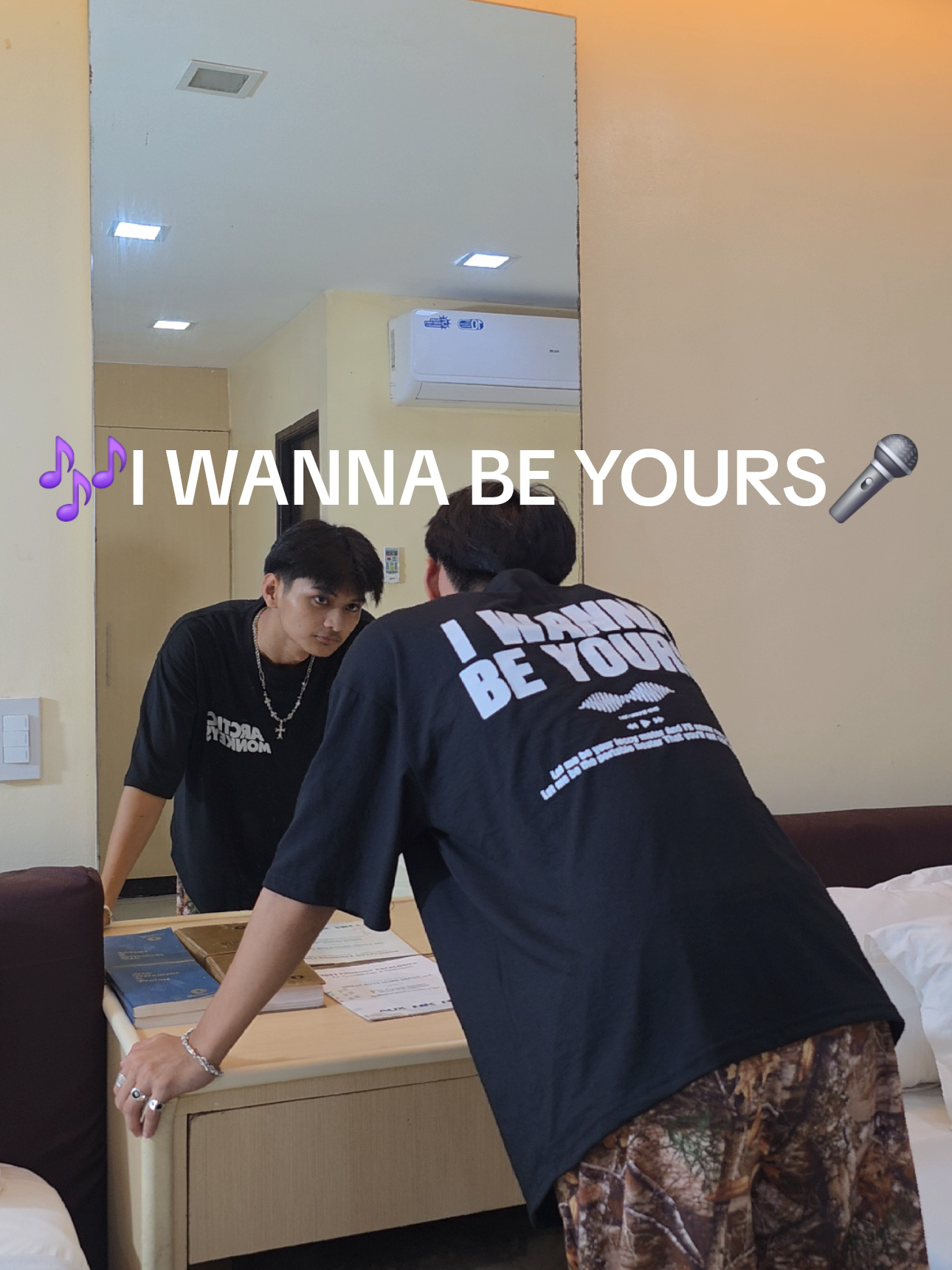 Replying to @honradoalvarez 🎶I WANNA BE YOURS ...🎤 #iwannabeyours #coupleshirt #streetwearStyle 