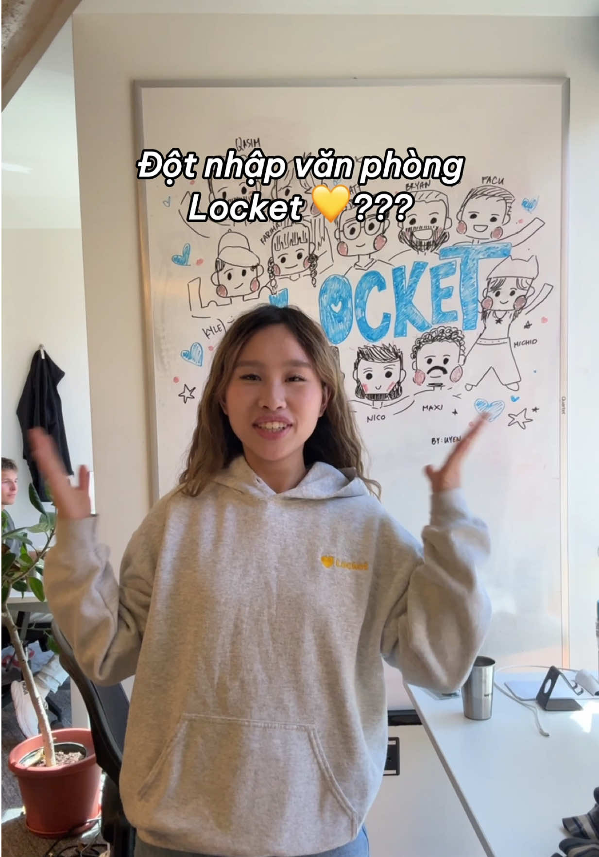 Hóa ra mọi thứ bắt đầu từ căn phòng này 👋 #locketvietnam #vanphong 