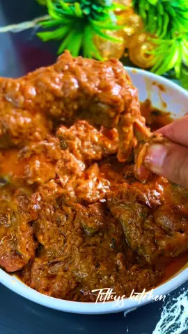 এভাবে চিকেন রোস্ট রান্না কর লে সবাই আপনার রান্নার প্রেমে পড়ে যাবে ##reels##reelfb##fbreels##virareels##reelsviral 