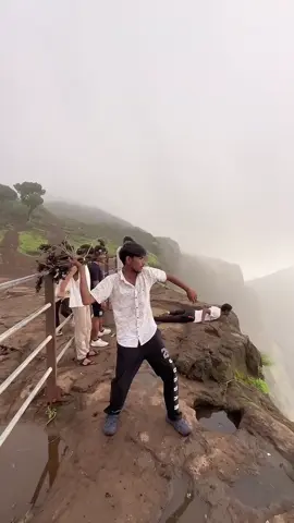 This is how karma looks like 😅 #technology #karma #india #mountain 