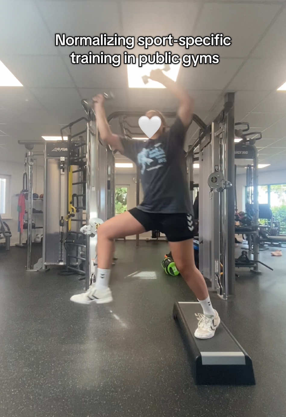 #handballplayer #gym #sportstiktok #handballplayer🤾‍♀️❤️ #fy #fyp #viralvideos #håndball #athletesoftiktok #athlete #publicgym 