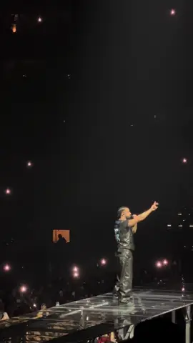 #drake #tour #Love #zurich @drakerelated_ 