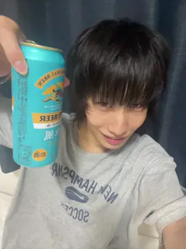 実家やばい。ビールが無限にある！！ここはビール無限城か？？？もう終わってもいい！！！！！！！おれがしんでも代わりはいない！！！！わるいなのび太！！！！！！！！！このビールは1人用なんだ！！！！！！！！！！！