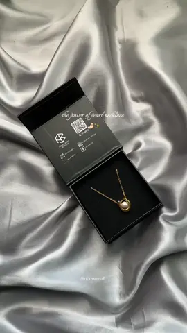 pearl necklace supremacy 🤌🏻✨ #necklace #necklaceforwomen #pearlnecklace #pearl #pearlpendant #goldnecklace #necklaces #necklacerecommendations #jewelry #hbjewelry #fyp #trending #viral 
