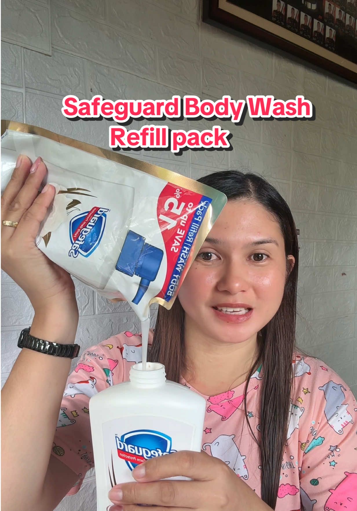 Ang bango nitong white camellia🌸 Suitable for the whole family. Gentle cleanse Softer on skin - mild pH Safeguard Body Wash Refill Pack Safeguard liquid body wash Safeguard white camellia refill #SafeguadBodyWash #BodyWash #WhiteCamellia #RefillPack #Safeguard #BathEssentials 