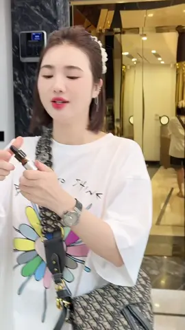 Bảo bối giúp em Huyền thoát khỏi cảnh hôi nách tự ti đây ạ😻 Nặng cỡ nào cũng bay mùi chỉ sau 1-2 giọt #huyenphi #tiktokviral #inod 