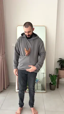 Both are handmade for your pup’s comfort! 🐾 ✨ Hoodie — best for travel & car rides, big pocket so your dog can lie down completely. ✨ Sling — perfect for the city, short walks & keeping your pup close. Which one would your dog choose? #dogcarrier #doglovereurope #pettravel #doghoodie #petlover 