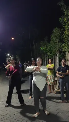 ponco astro gank ft virgo audio #karnavalkalanganngunut #virgoaudio #poncoastrogank #karnaval2025 #karnavalsoundsystem #soundsystem #soundsystemjawatimur #timsirkustjapbedil #foryoupage #fyp 