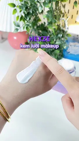 Ê xịn mà còn tiết kiệm thời gian quá trời ne #kemluoi #kemluoitrangdiem #kemluoinangtone #trangdiem #makeup #makeuptutorial #hexze #nangtone #duongam #lamdep #goclamdep #xuhuong #xuhuongtiktok #viral #fyb #review #muataitiktok #muataitiktokshop 