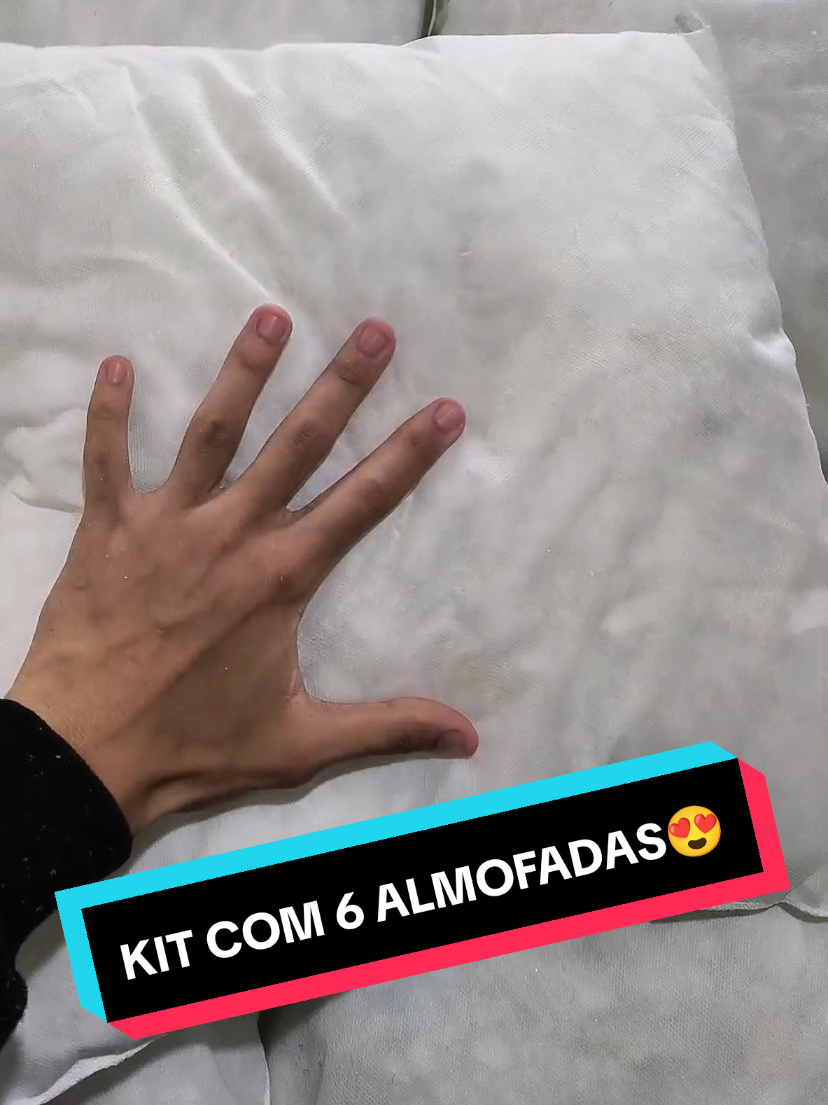 🛋✨ Conforto e estilo para o seu lar! Nossas almofadas 45x45cm são produzidas com flocos de espuma de alta qualidade, garantindo maciez, durabilidade e um toque aconchegante em qualquer ambiente. ✅ Enchimento fofinho que não deforma ✅ Tamanho ideal para sofás, poltronas e camas ✅ Acabamento caprichado para valorizar sua decoração ✅ Versáteis — combinam com qualquer estilo de ambiente 💡 Perfeitas para relaxar, apoiar e deixar seu espaço ainda mais bonito! 🛒 Adicione ao carrinho e garanta já o seu conforto diário! #fyp #foryou #viral #almofada #decoracao 