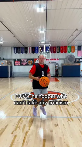 The hooper who can’t take criticism 😂🤦‍♂️ These the players that think coaches are out to get them. Not realizing a coach getting after you is a good thing. Something I struggled with a bit too in high school. 🤷 #basketball 
