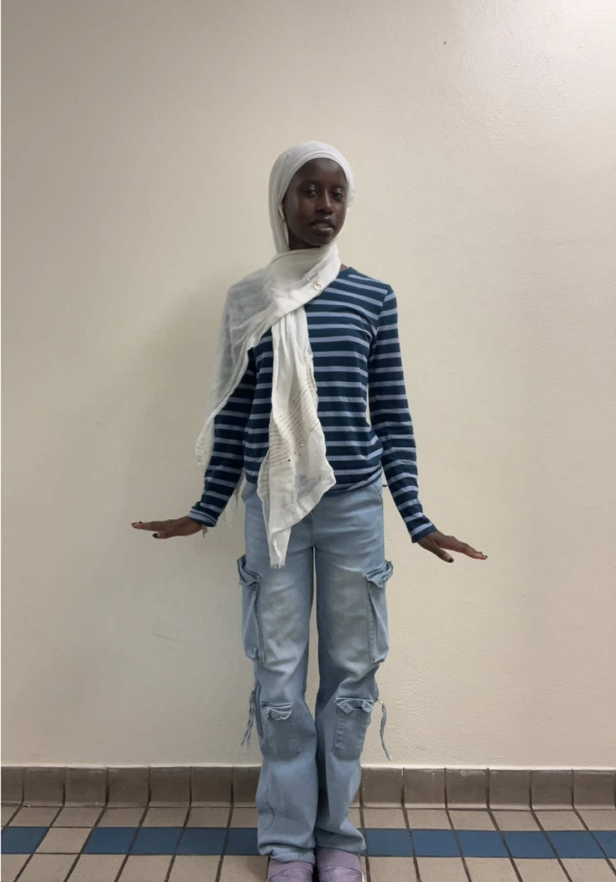 Quick lil cute outfit of the day 🗣️🫐🐟 #OOTD #comfyoutfit #hijabi #modestfashion #outfitinspo 