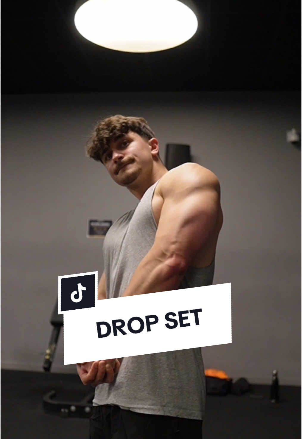 On t’explique la technique du drop set ! 👇🏼🏋️‍♀️ #fitnesspark #muscu #gym #sport @tristan_valentin_ 