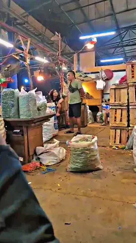 Ngarecek Ajaa🥱 #sayurmayur #GunaUsaha #kramatjatijaktim #buncisngabrett #pasarindukkramatjatijakartatimur 