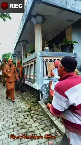 Walikota Kediri Meninjau Rumah Yang Mendapatkan Bantuan Perbaikan Rumah Di Kelurahan Tosaren.....🔥🔥🔥🔥🔥