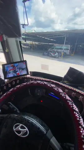 Cảm Ơn A Trai! Đã Tin Tưởng Và Ủng Hộ Bên Em !  Xe khách lên 4 mắt cam Camera ghi hình cùng lúc 4 mắt cam nét chất lượng 4k -hệ thống giám sát giúp tài xế quan sát toàn bộ không gian xung quanh xe.  -Thiết bị bao gồm 4 camera được đặt ở các vị trí chiến lược: trước, sau và hai bên gương chiếu hậu.  -Mỗi camera có khả năng ghi hình với góc nhìn rộng , cho phép tài xế nhận diện những khu vực mà gương chiếu hậu không thể nhìn thấy.#camera #xekhach#taixe 