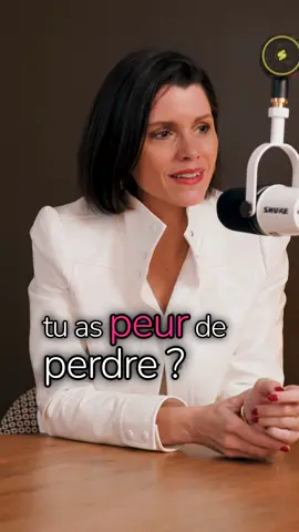 Tu peux avoir du succès… et te sentir encore petit à l’intérieur. Tu brilles à l’extérieur, mais à l’intérieur, tu doutes. Tu ne te sens pas légitime. Tu n’assumes pas. Alors demande toi : ➡️ Quels sont les bénéfices pour toi à rester petit ? ➡️ Qui est-ce que tu protèges en faisant ça ? ➡️ Et de qui as-tu encore peur de ne plus être aimé… si tu assumes pleinement ta puissance ? Tant que tu ne vas pas là, tu continueras à saboter ton expansion. Pas parce que tu n’es pas prêt. Parce qu’une part de toi pense qu’elle y perdra quelque chose. 👉 Et toi, qu’est-ce que tu gagnerais vraiment à t’autoriser à grandir ? #syndromedelimposteur #succès #puissanceintérieure #leadershipauthentique #coachingdirigeant #confianceensoi #légitimité #expansion