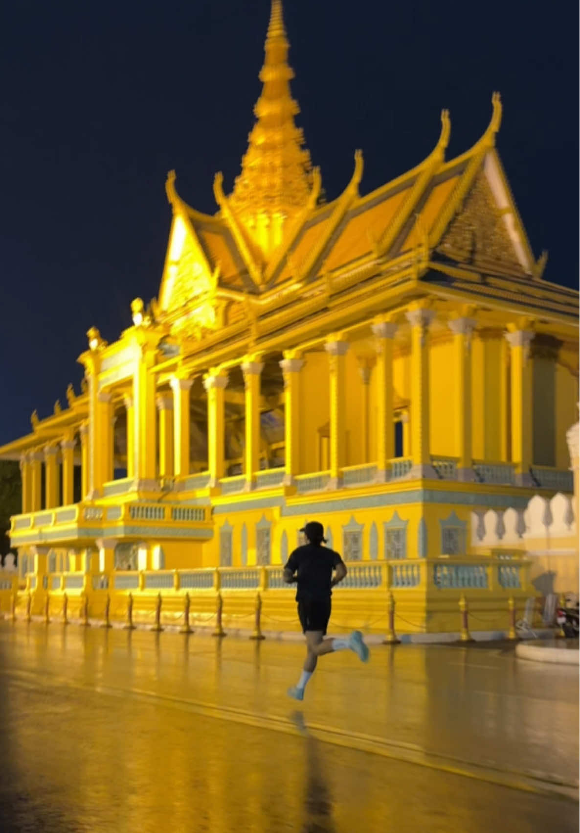 Run in the rain so no one can see you cry.  #fyp #cambodia #phnompenhcity #Running #nightrun 