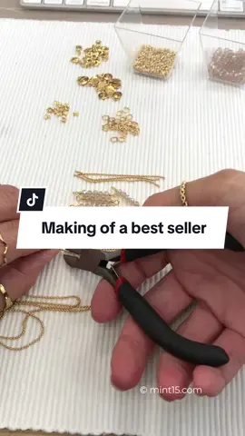 Dit is weer een leuke om eens mee te kijken 🥰✨  #armbandjes #armbandjesmaken #sieraden #handmadejewelry #braceletmaking 