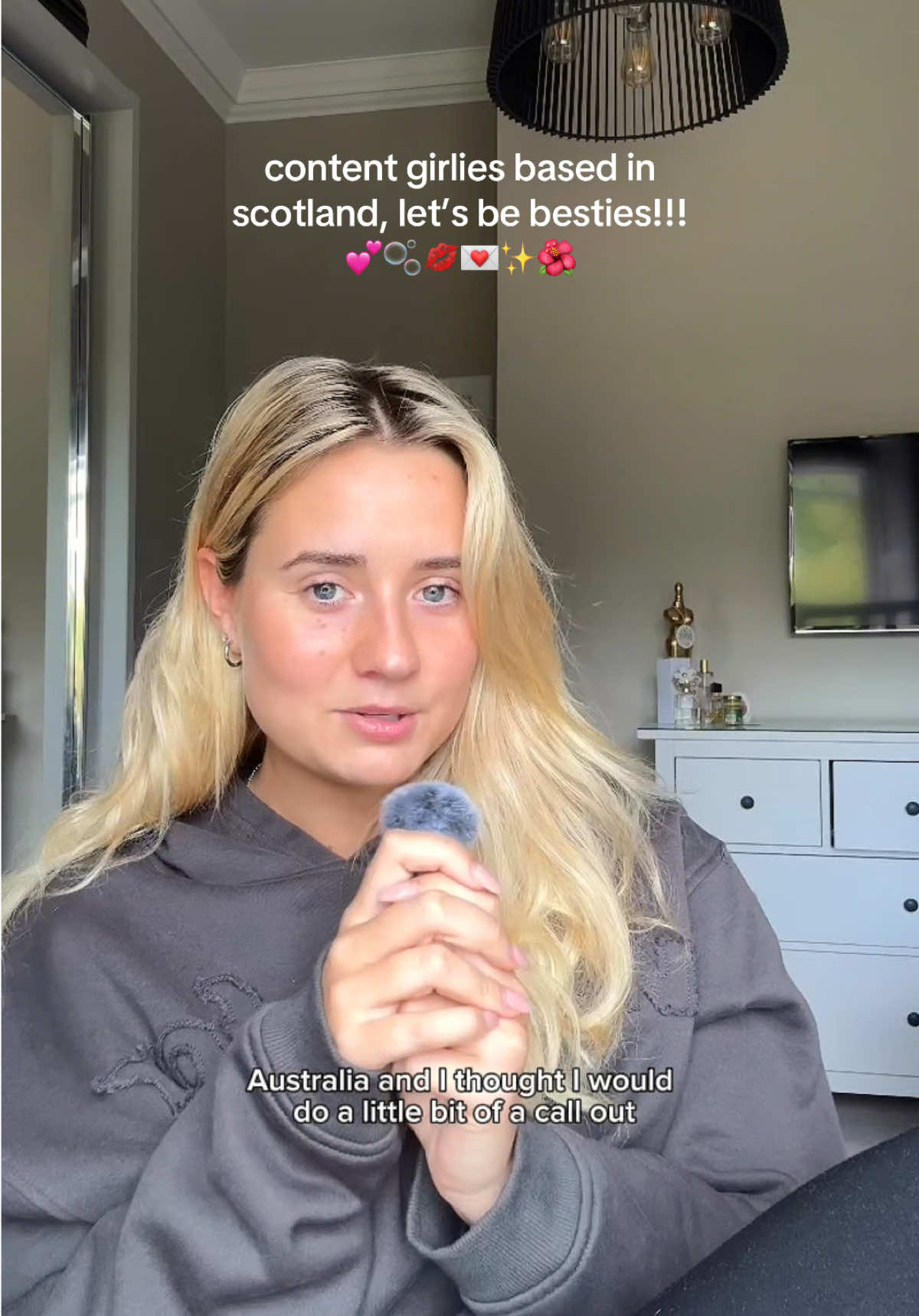 having just moved home from sydney, i would LOVE to meet some girlies who love all things content days, cute brunches and getting all dressed up!! if this sounds like you, please drop me a comment or a message - @emilykmelrose on insta 🤍🤍🤍 would love to catch up!!! (also i have 0 idea whats happened to the quality and audio sync here 😭😭😭😭 oops)  #fyp #foryou #contentcreator #girls #girlhood #community #glasgow #edinburgh #Scotland #fashion #Lifestyle #friends #besties #content 