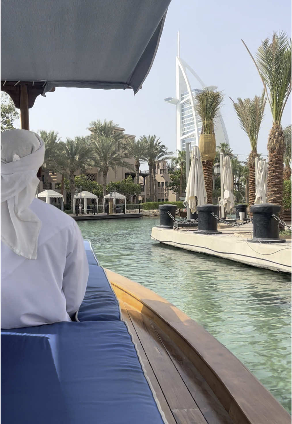 20 minute boat ride for £20✨  Located in Madinat Jumeriah souk, just go down the stairs and find the boats  #dubai #thingstodoindubai #madinatsouk #jumeriah #burjalarab 