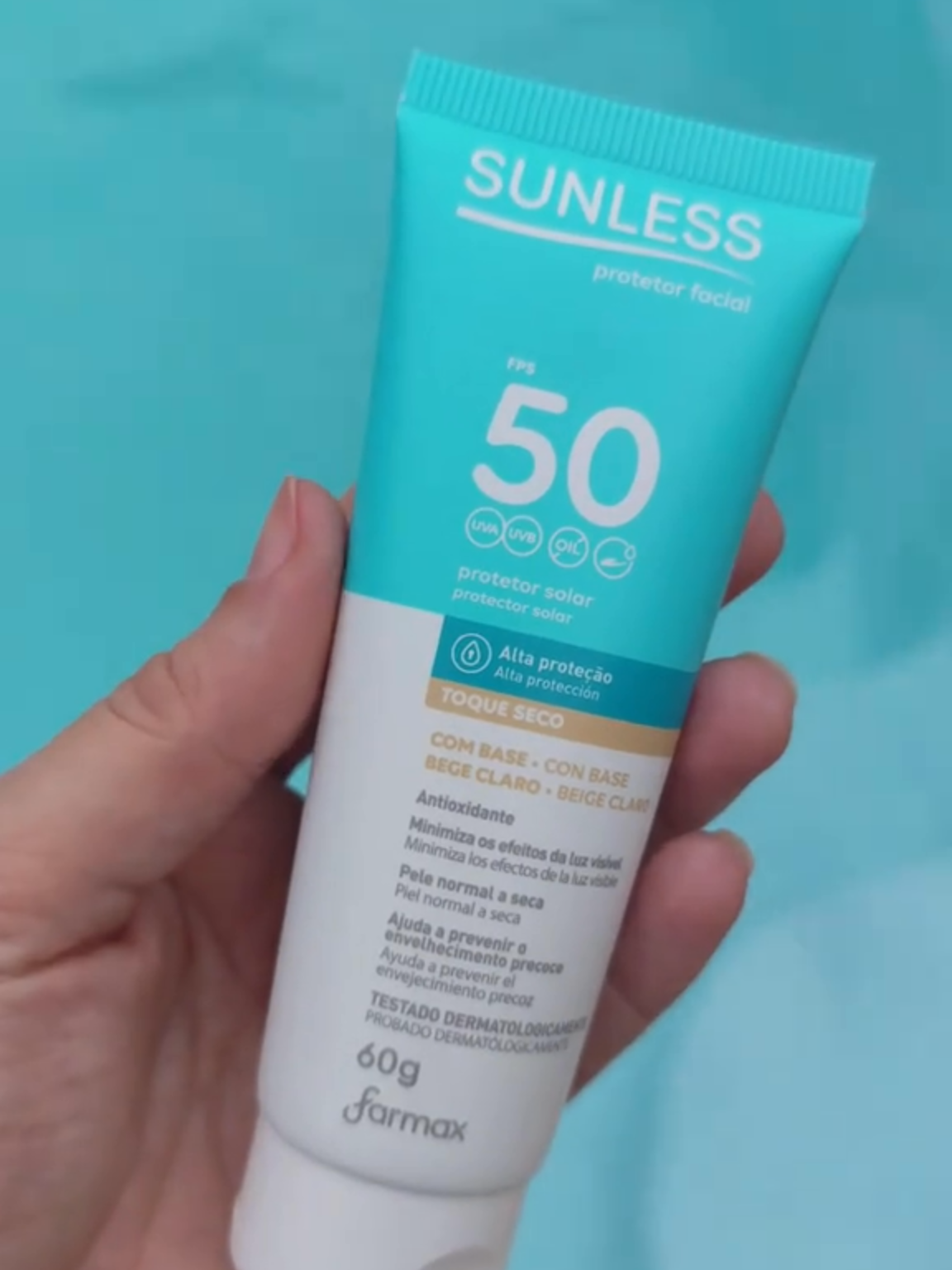 🌞 Proteger a pele nunca foi tão prático! O Protetor Solar Facial FPS 50 Sunless une alta proteção + toque seco + cobertura uniforme em um só produto. 💄 Com cor e efeito base, ele uniformiza o tom da pele e ainda ajuda a prevenir o envelhecimento precoce, graças à sua ação contra os radicais livres causados pelos raios UVA/UVB. 🌿 Fórmula: ✔️ Com cor e toque seco ✔️ Resistente à água e ao suor ✔️ Sem parabenos ✔️ Para pele clara ✔️ Ideal para uso diário Ele substitui maquiagem leve no dia a dia, protege intensamente e deixa sua pele linda e protegida o tempo todo. É o protetor ideal pra quem quer praticidade e beleza de uma vez só! 🛒 Leve o seu agora aqui no TikTok Shop e simplifique sua rotina! #sunless #protetorfacial #fps50 #beleza #skincarebr #cuidadoscomapele #protetorsolarcomcor #tiktokmefezcomprar #makepratica #protetorsolarcombase #peleperfeita #farmax #fy #fyp #fyppppppppppppppppppppppp #make #maquiagem