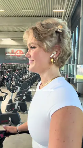 356 pixie mit Pony 🤠🤘🏽 #fypツ #pixiecut #hairinspo 