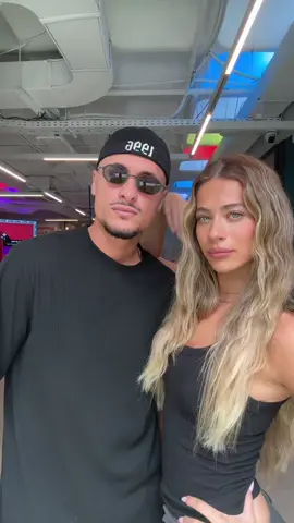 ארז איסקוב ותרצה מאלי אקספרס