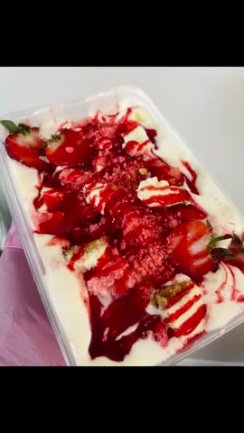 Homemade Strawberry Shortcake Cheesecake Ice Cream🍓🍰 $9 Limited Time Only order yours  Text 904-600-2335 Homemade ice cream with strawberry purée, cheesecake bites, strawberry crumble and fresh strawberries  #GlamourGourmet #BestInJax #NMJones 