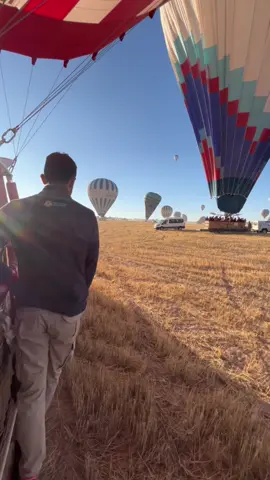 #cappadocia #turkey #travel #fyp #hotairballoon 