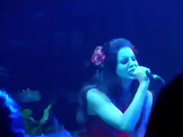 this performance isn’t talked about enough #lanadelrey #fyp #lanadelreylive 