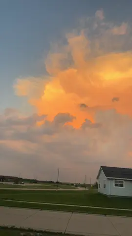 Just a girl in love with the skies and pairie native lands  ❤️  #olebrandselect #fyp #indenous #southdakota #dakotasioux 