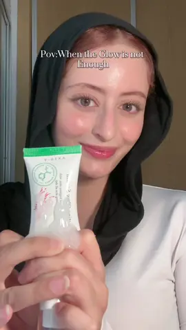 I’ve been using the Glow Range for a few weeks and I’m loving it!  @AXIS-Y It really helped fade dark spots and hydrate my skin. It has niacinamide, squalane, and natural extracts that give a fresh, natural glow. My skin feels soft and more even. Totally recommend!💗💗.                                    #axisy #axisyglowserum #kbeautyskincare 