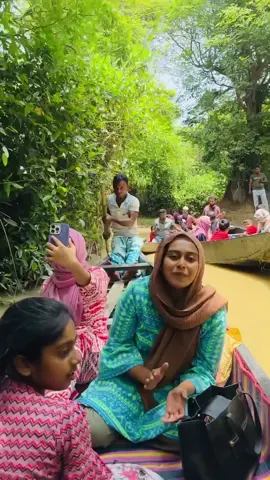 রাতারগুলে পর্যটকের খালি গলায় গান ভাইরাল