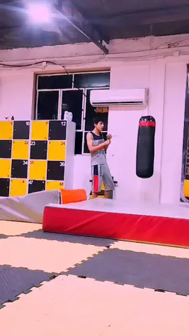 Ich bin traurig in der Nähe♥😍 #آهنگ افغانی #آهنگ_ایرانی #تمپلیت #کیکت #غمگین #جملات_ناب #جديد #تیک_تاک_افغانی #تیک_تاک_ایرانی #تیک_تاک_فارسی 