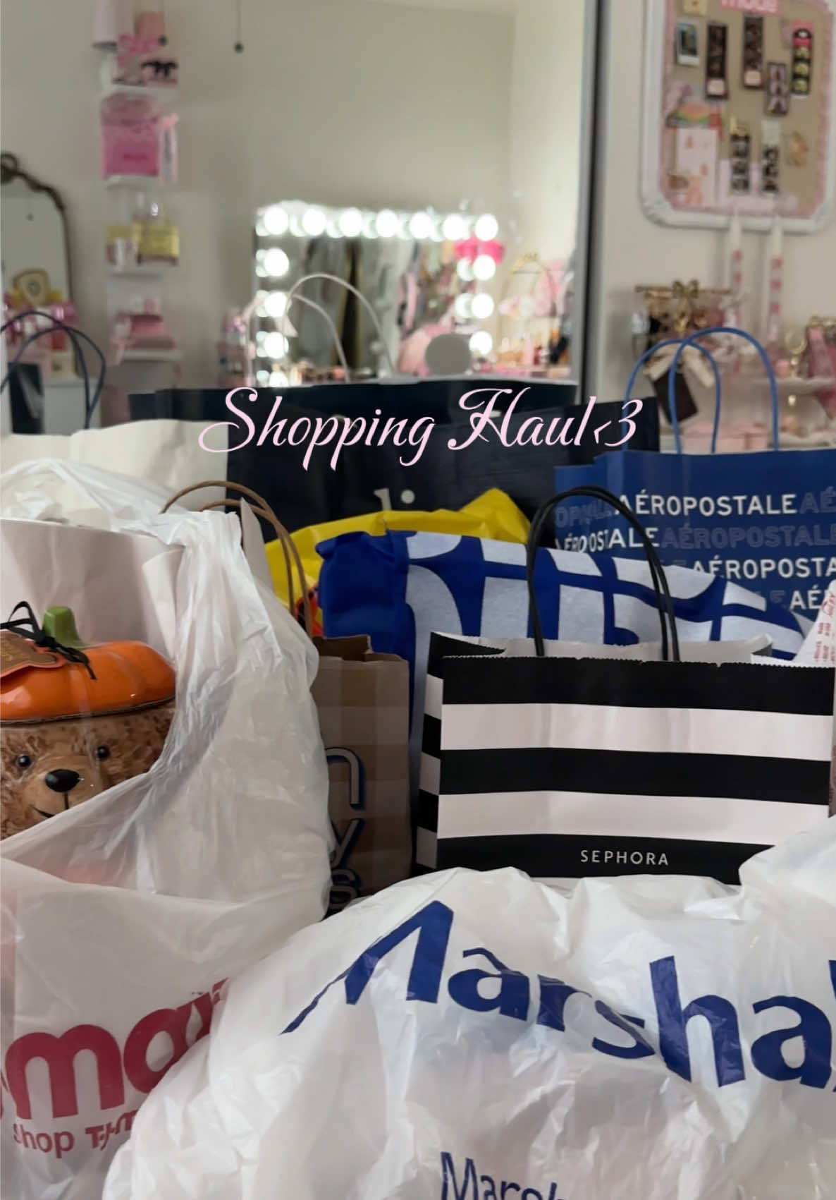 collective haul from the past 2-3 weeks!✨ did some halloween/fall shopping🧡 #shoppinghaul #retailtherapy #shoppingfinds #fallaesthetic #pinkaesthetic @HomeGoods @Marshalls @TJ Maxx @American Eagle 