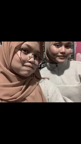mungkin aku bukan adik yang terbaik , tapi percayalah aku tak pernah lupa segala kebaikan kau dan aku sentiasa menghargai ape yg telah kau lakukan terhadap aku . walaupun kite selalu bergaduh tapi thankyousomuchhh kakak yang bukan sekadar kakak tapi sahabat 🥹🩷🩷 @suna🍼 #fyp #fypage #4u #Siblings 