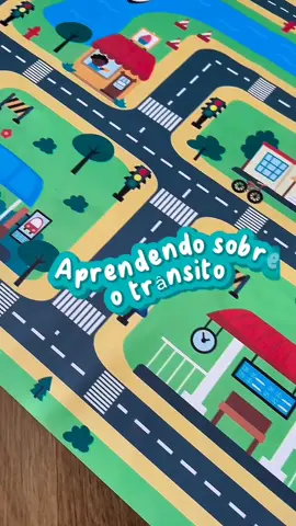 🚗✨ NOVIDADE NA PISTA! Tear Store a brincadeira nunca para — e agora chegou o Tapete Pista de Carrinhos! Um cenário cheio de caminhos, curvas e possibilidades pra criança usar os próprios carrinhos e deixar a imaginação acelerar! 💭💨 🧠 Estimula a criatividade 👶 Incentiva o brincar livre 🛋️ Prático, leve e vai com você pra qualquer lugar! Vem brincar com a gente? 💚 #tearstore  #TapeteDeBrincar #BrincarÉCoisaSéria #PistaDeCarrinhos #BrinquedoEducativo                          