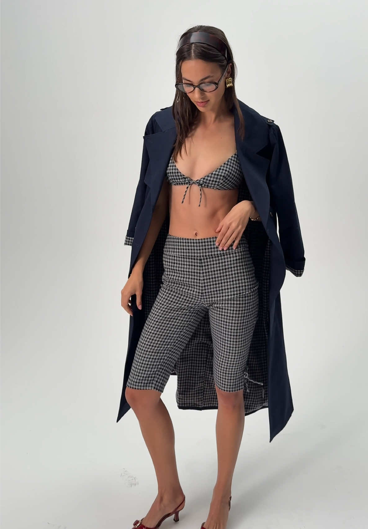 Your new Essentials fall wardrobe is here 🧳 #forloveandlemons 