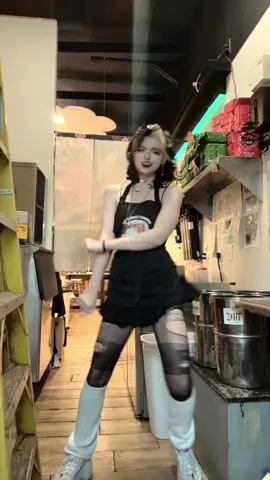 I have no desire to steal your money I promise 😞#fypシ #dance #girl #fyp #alt 