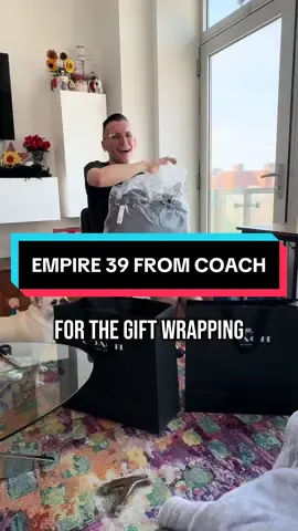Thank you, @Coach for having super cute bags. The Empire 39 is a beautiful bag #fypシ #nyc #gay #fashion #shopping @Ryan 