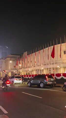 Jalan Asia Afrika suasana malam yang indah...  #bandung #fyp #bandungmalamhari #bandungsianghari #laguviraltiktok 