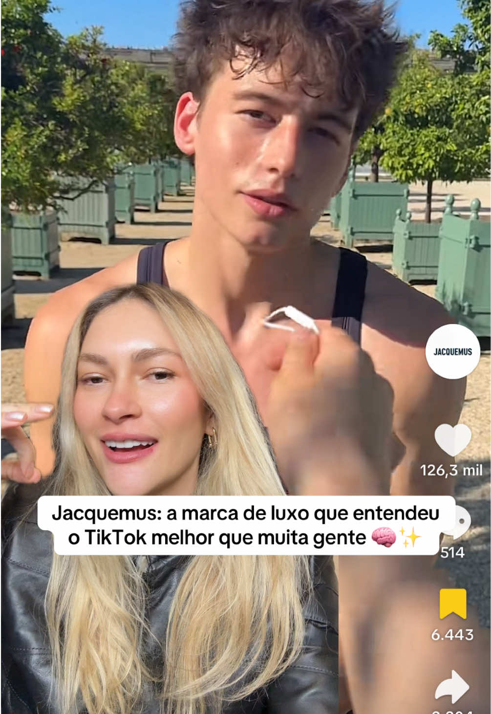 Jacquemus: a marca de luxo que entendeu o TikTok melhor que muita gente. No vídeo, eu explico por que eles viraram referência e como usam o entretenimento pra conquistar atenção e viralizar. Se você cria conteúdo ou tem um negócio, precisa entender como aplicar essa estratégia no seu perfil.  #jacquemus #storytelling #branding #marketingdigital 