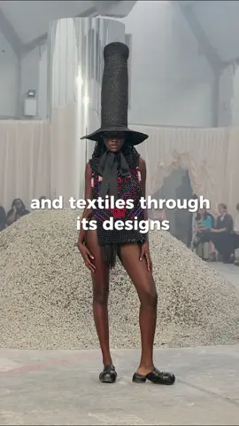 There are a lot of Nigerian Fashion Houses with very beautiful art styles and design choices. #fashion #style #runwayfashion 