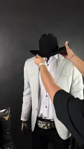 Sacos vaqueros Ideales para eventos importantes y elegantes! Lo mejor para ese día especial! Envíos gratis a todo USA  #vaquero #blazer #cowboy 