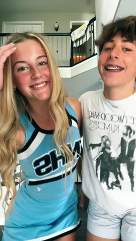 first day of school!!   #outfitinspo #fisrtdayofschool #firstdayofschooloutfit #fyp 